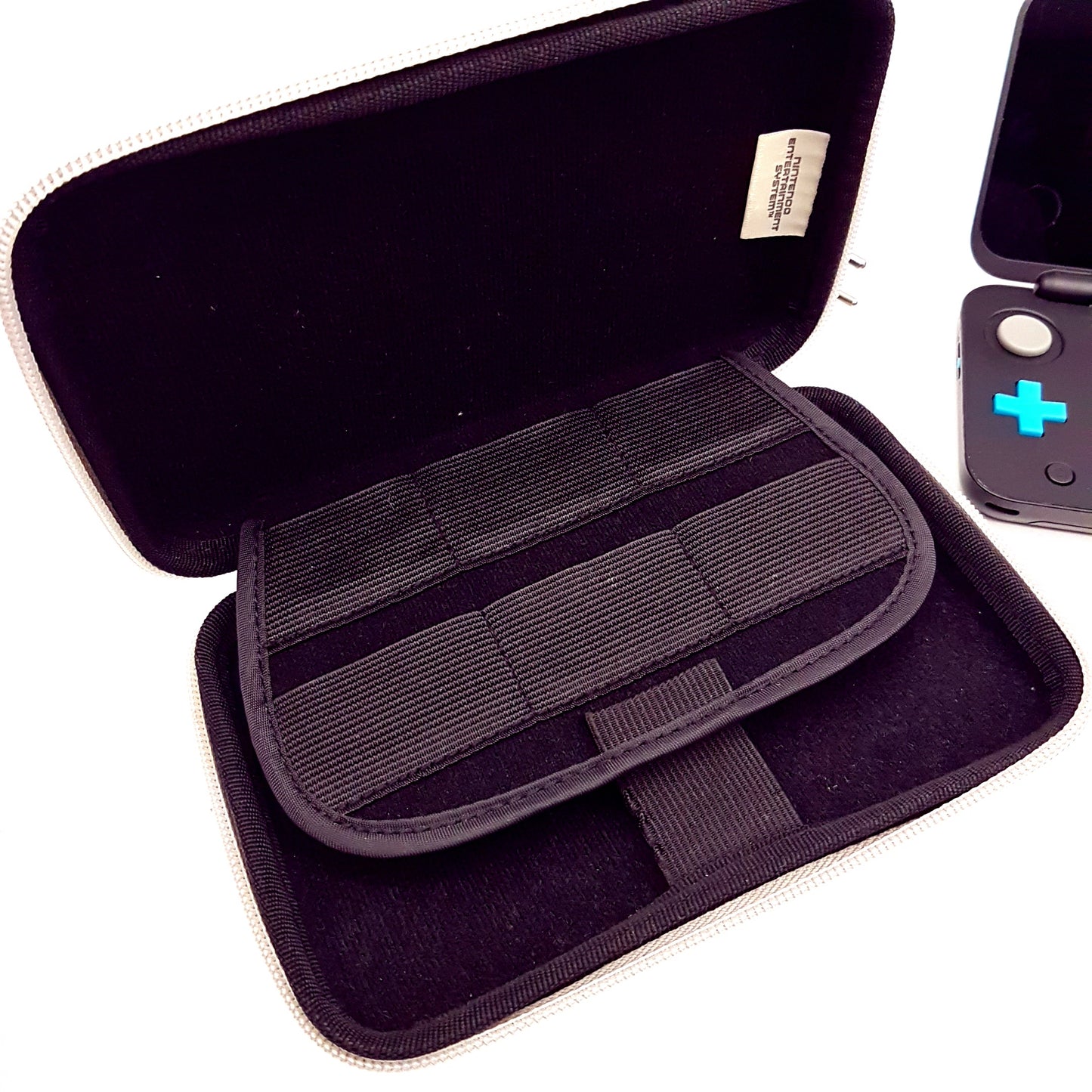 New Nintendo 2DS XL Konsole schwarz türkis - gebraucht - gut bis sehr gut + 5 Spiele