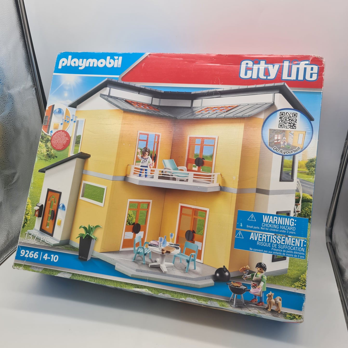Playmobil City Life 9266 Modernes Wohnhaus mit Licht- & Soundeffekten - B-Ware